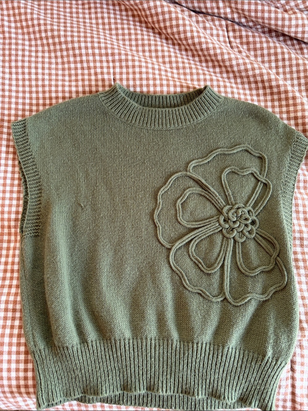 DR2 Olive Green Floral Appliqué Knit Vest